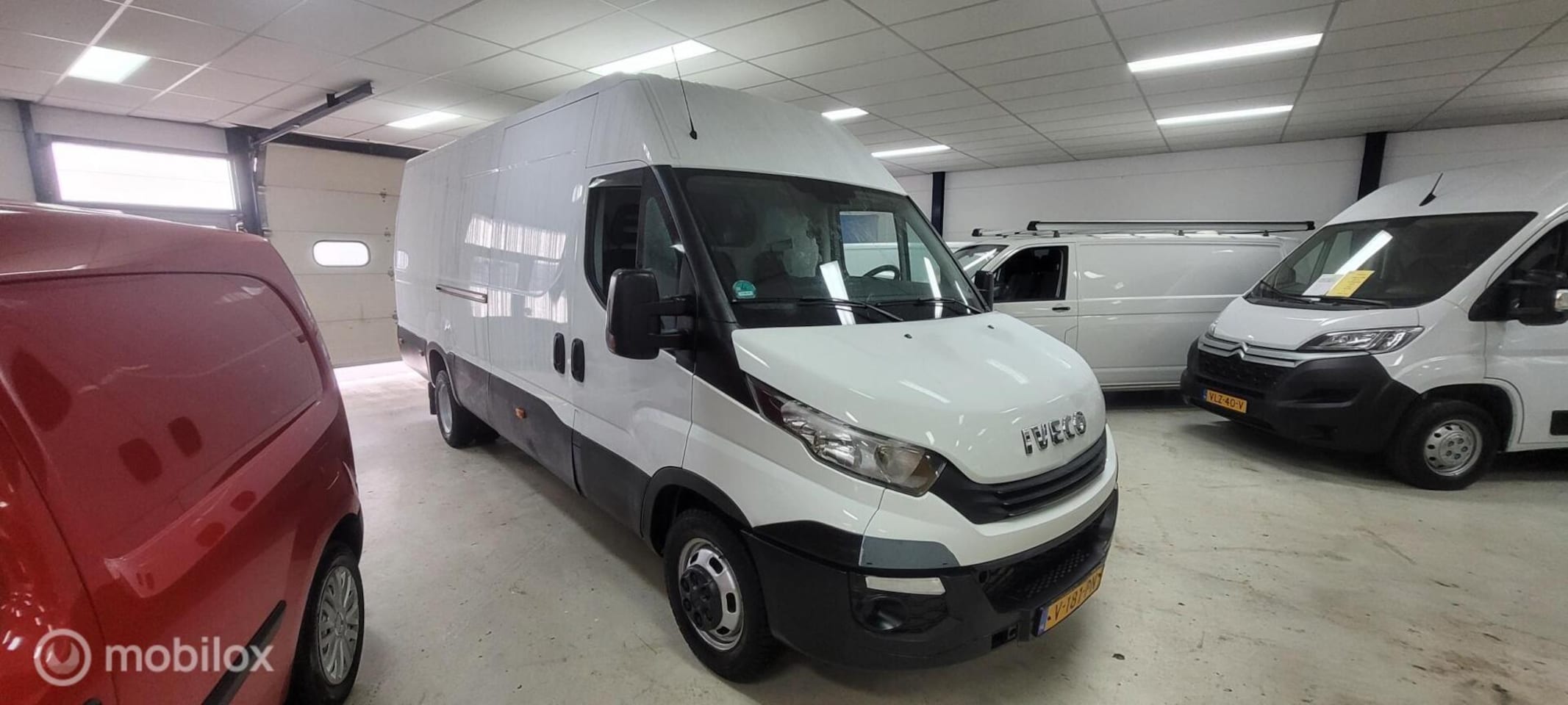 Iveco Daily - 35C16V 2.3 410 L4H3 Dubbel Lucht Airco Cruise - AutoWereld.nl