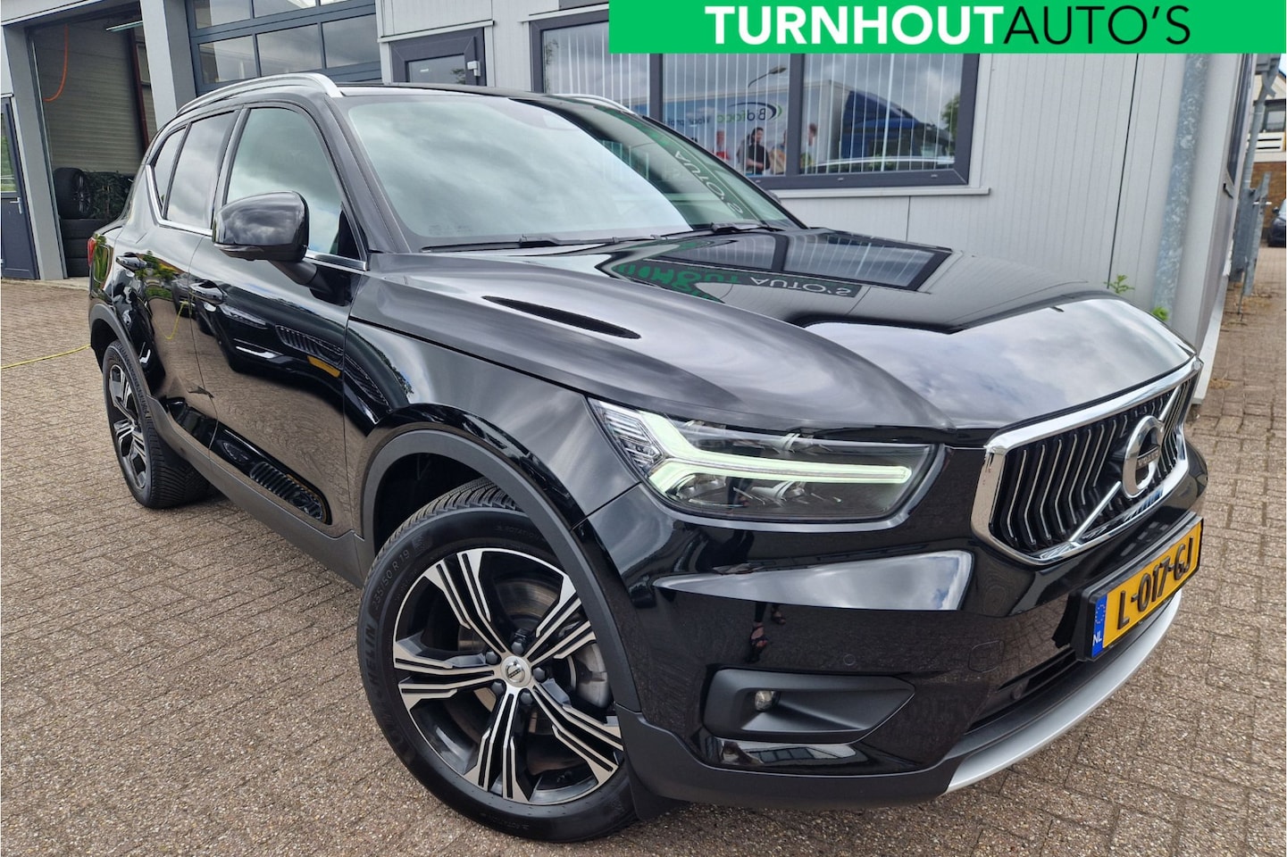 Volvo XC40 - 2.0 B4 Inscription Pano | 360 Cam | LOUNGE en SEAT PACK - AutoWereld.nl