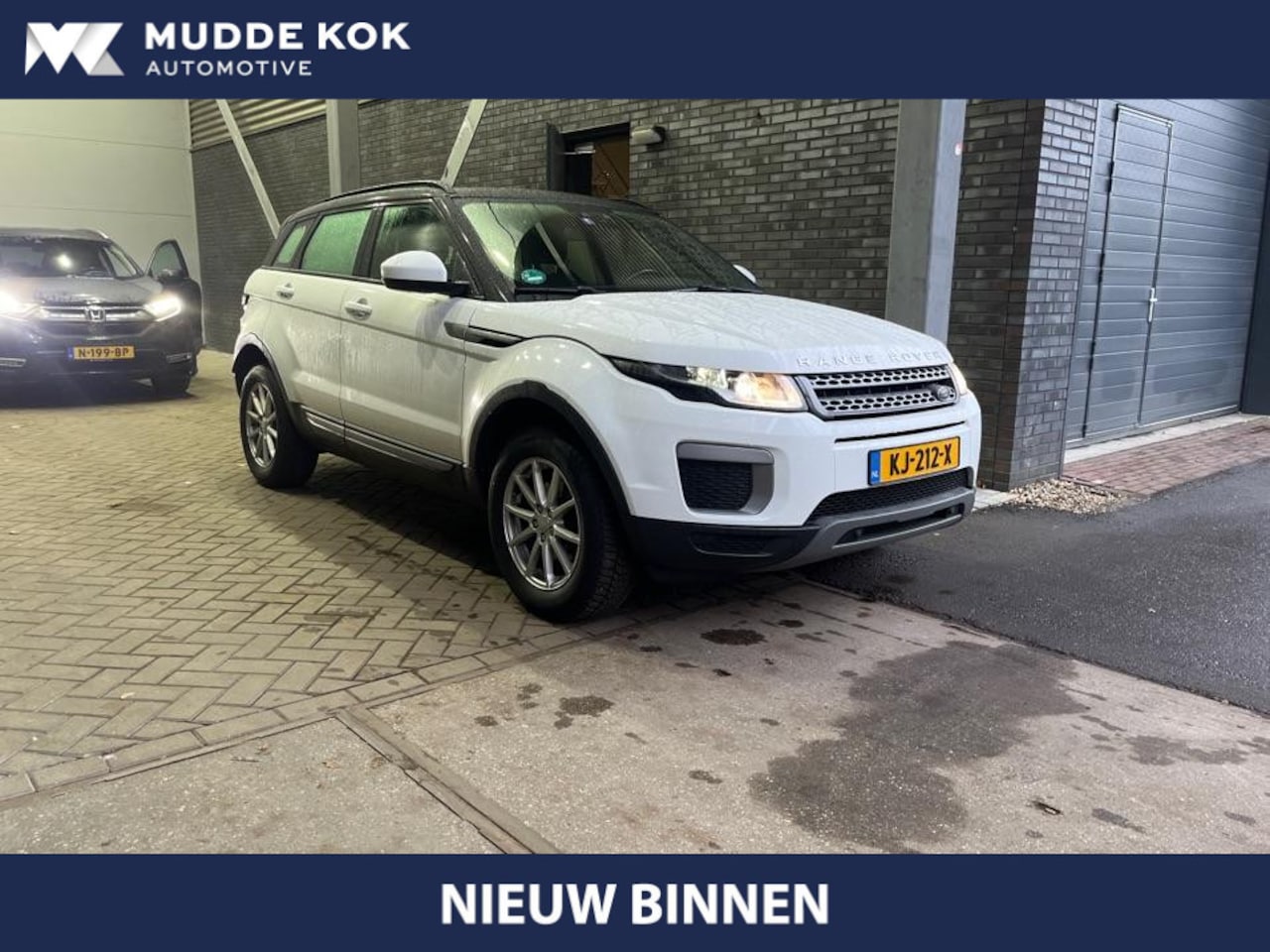 Land Rover Range Rover Evoque - 2.0 eD4 Urban Series Pure | Panoramadak | Trekhaak | Camera | Cruise Control - AutoWereld.nl