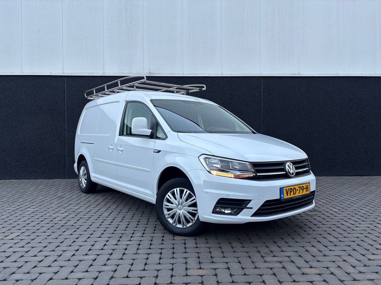 Volkswagen Caddy Maxi - 2.0 TDI - DSG - Trekhaak - CarPlay - AutoWereld.nl