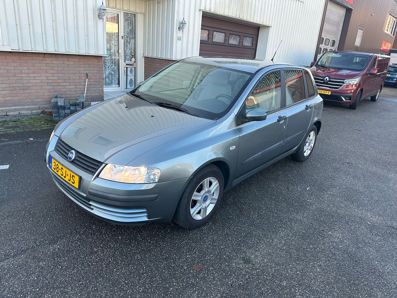 Fiat Stilo - 1.4-16V Young 1.4-16V Young - AutoWereld.nl