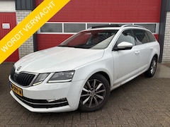 Skoda Octavia Combi - 1.4 TSI Greentech Style Business AUTOMAAT / PANORAMADAK / KEYLESS / FULL LED / CAMERA / SF