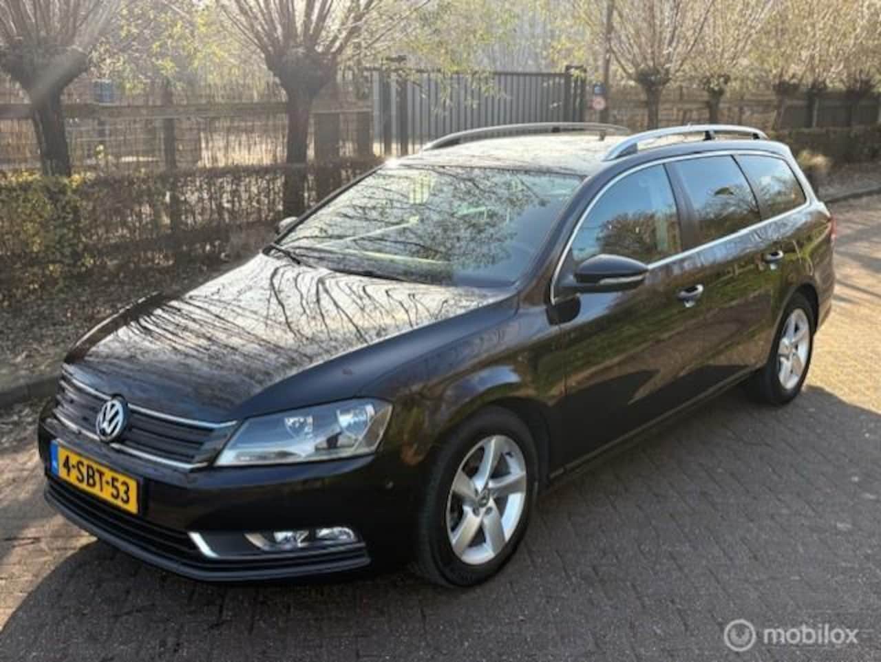Volkswagen Passat Variant - 1.6 TDI BlueMotion Executive Ed. - AutoWereld.nl