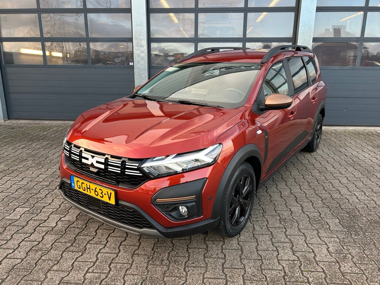Dacia Jogger - 1.0 TCe 110pk 7pl Extreme - AutoWereld.nl