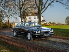 Jaguar XJ - 3.2 V8 Executive