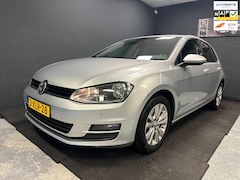Volkswagen Golf - 1.6 TDI BlueMotion Navi NW RIEM Parkeersensoren NL DSG
