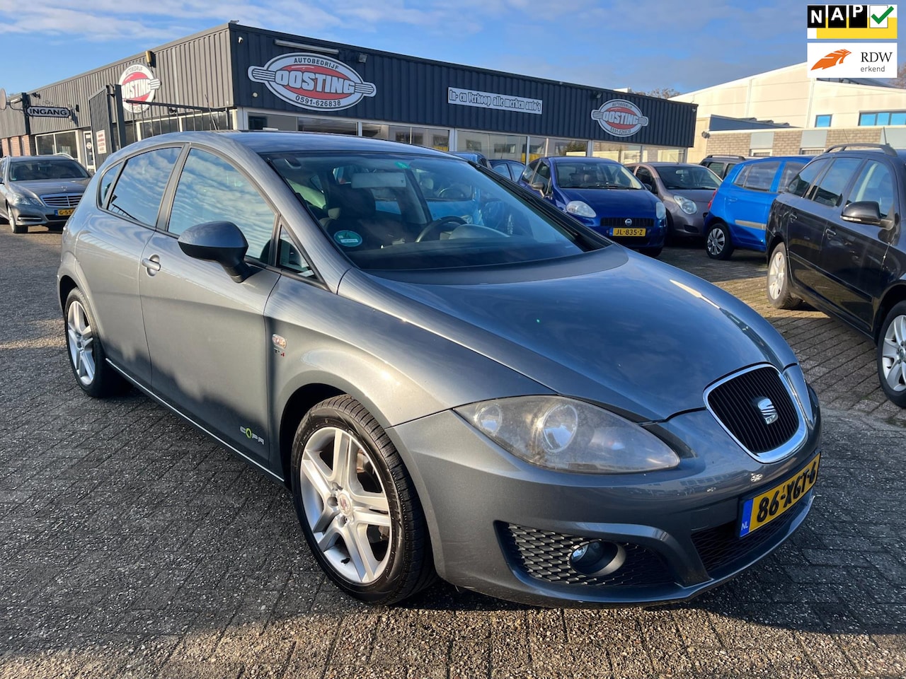 SEAT Leon Sportstourer - 1.2 TSI Ecomotive COPA(st-bekr,clima,navi,lmv,bj12,3699,-) - AutoWereld.nl