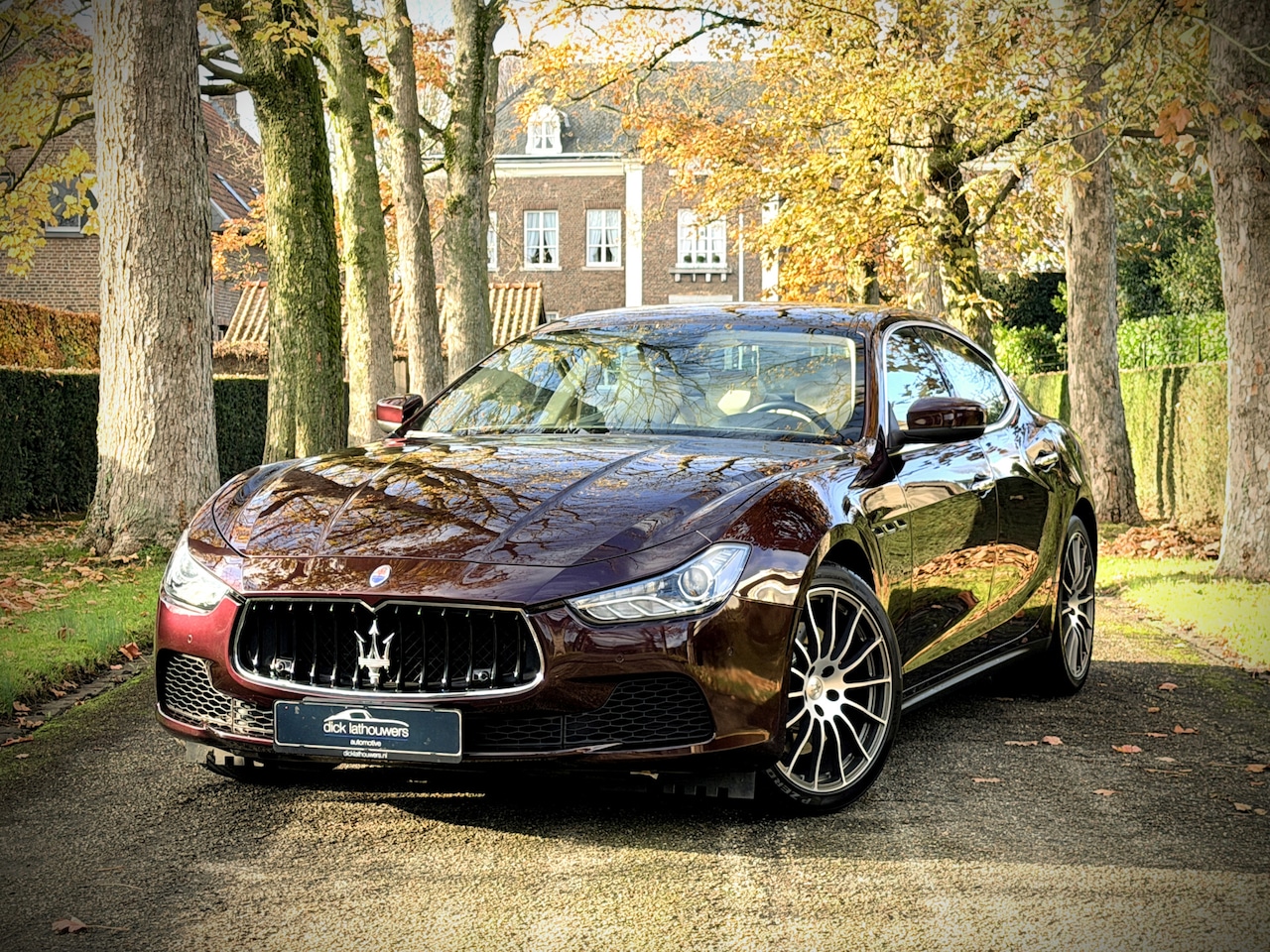 Maserati Ghibli - 3.0 V6 / 1 EIG / H&K / CARPLAY / EXTENDED LEDER / 20.000KM - AutoWereld.nl