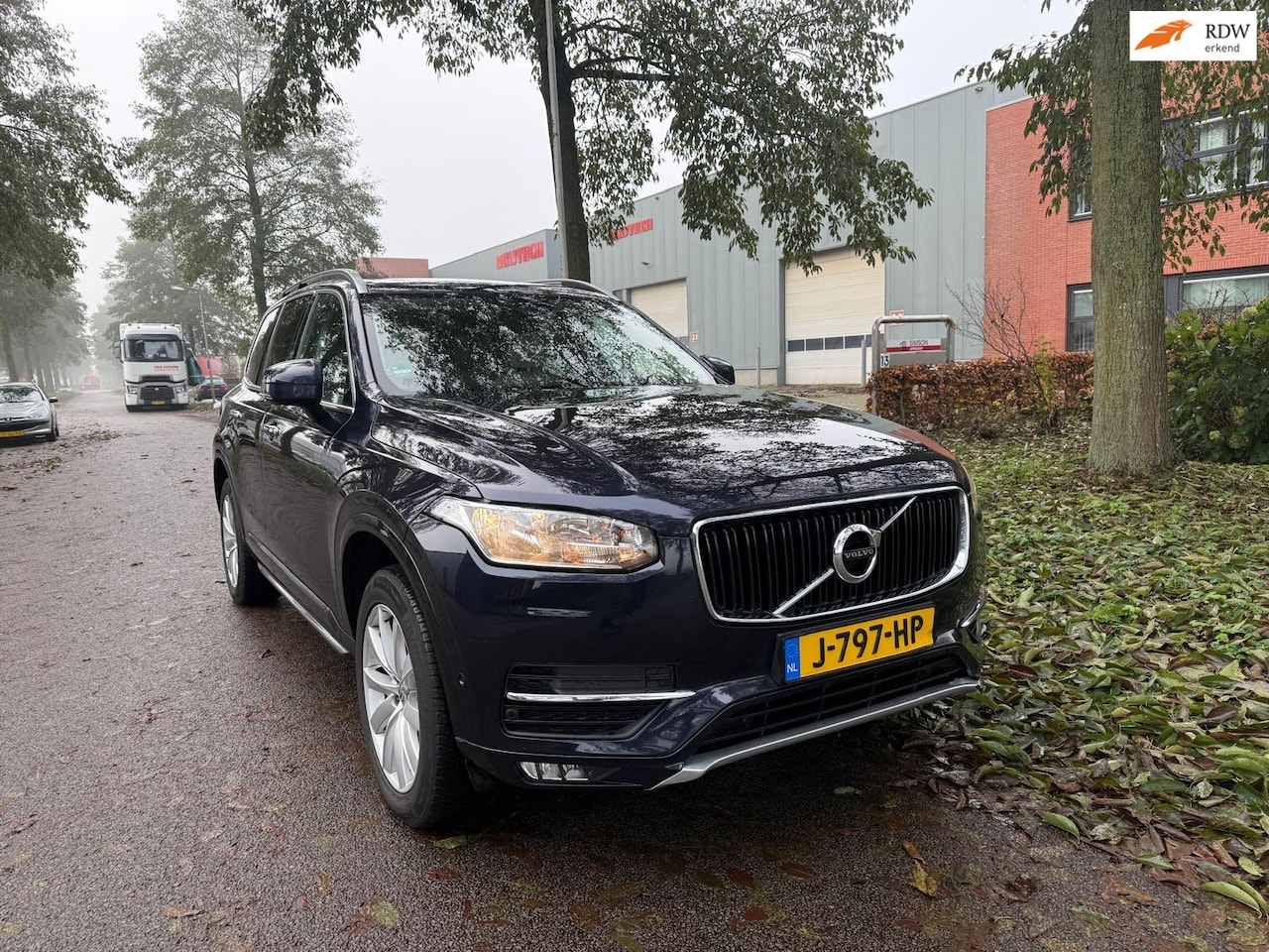 Volvo XC90 - 2.0 D4 Momentum Geartronic leer pano - AutoWereld.nl