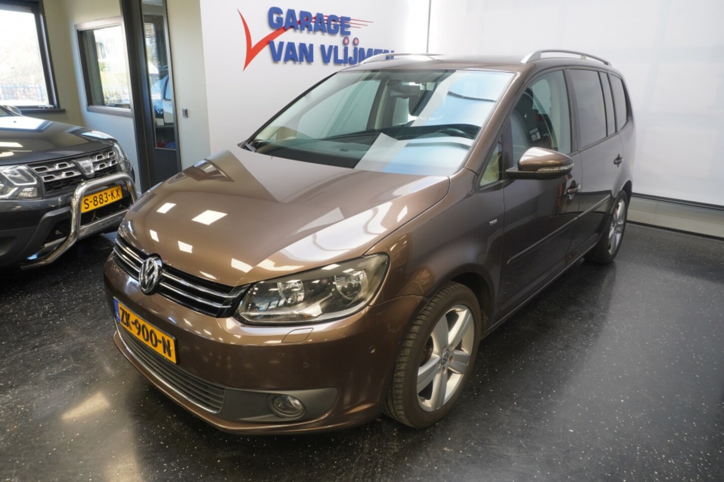 Volkswagen Touran - 1.2 TSI Comfortline 7p Pano Camera 17''velgen Trekhaak Cruisecon - AutoWereld.nl