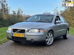 Volvo S60 - 2.5T Kinetic Aut/Leder/Pdc/Acc