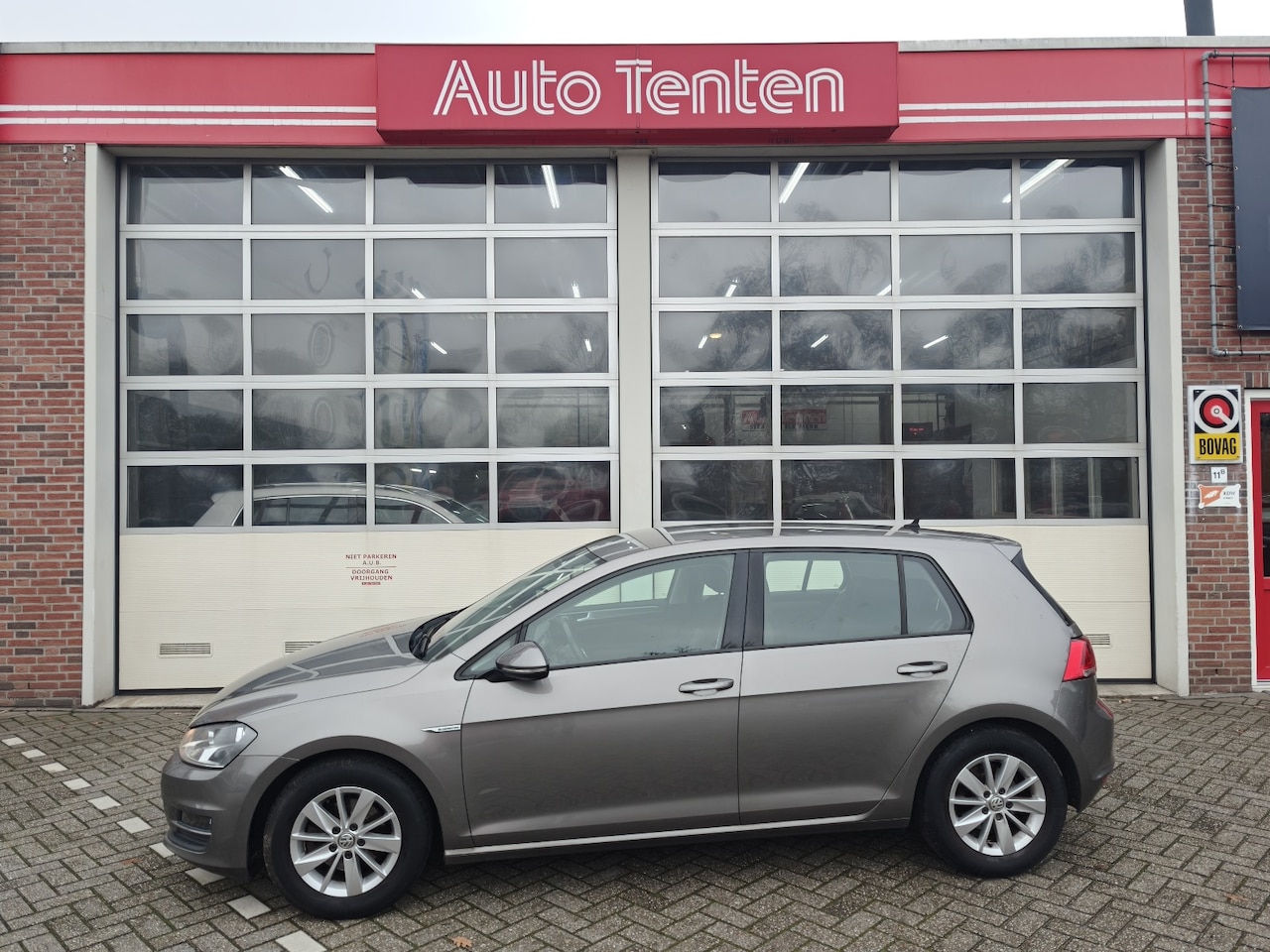 Volkswagen Golf - 1.0 TSI 115pk BlueMotion 5D Trendline - AutoWereld.nl
