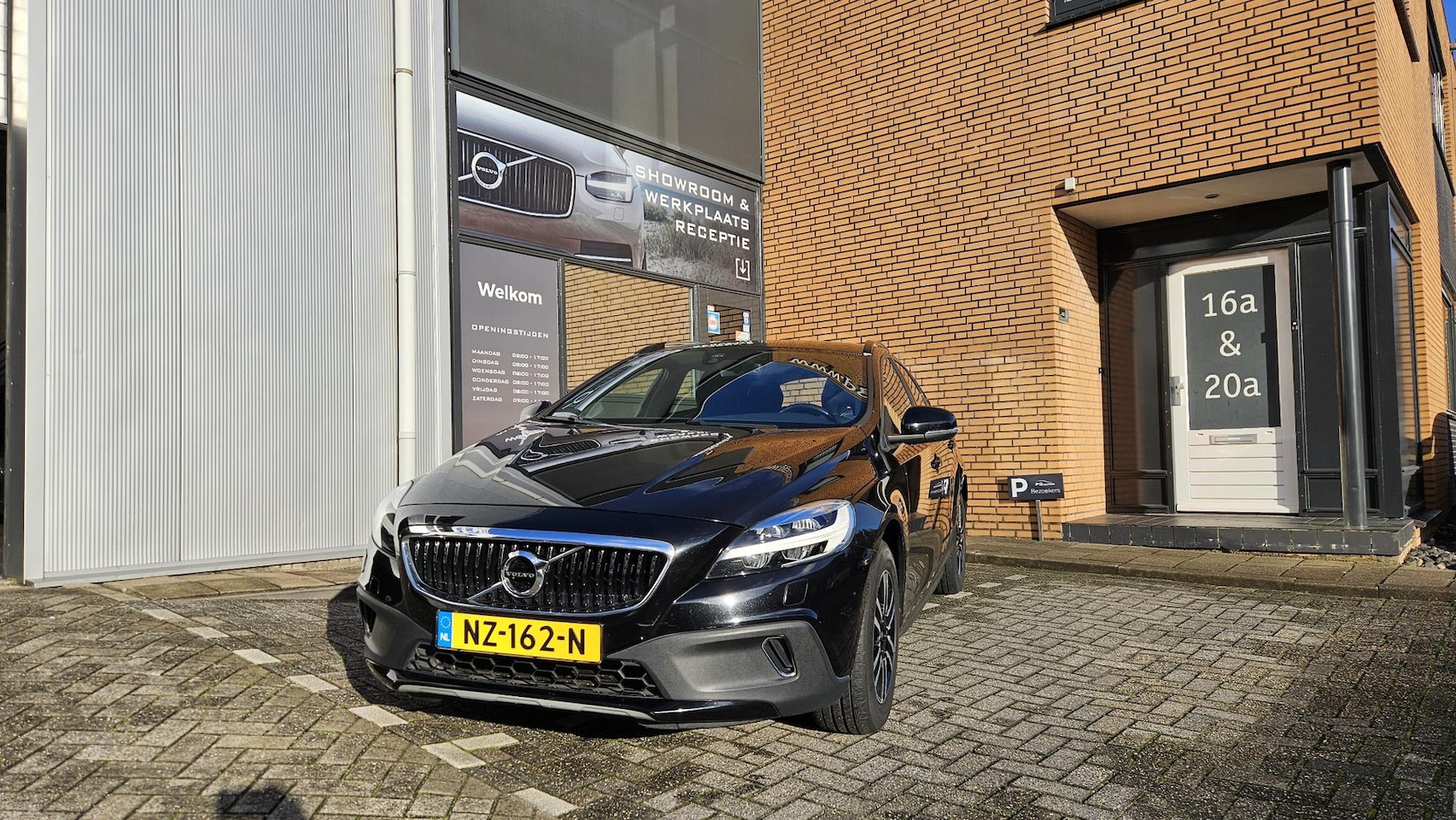 Volvo V40 Cross Country - 1.5 T3 Nordic 1.5 T3 Nordic+ - AutoWereld.nl