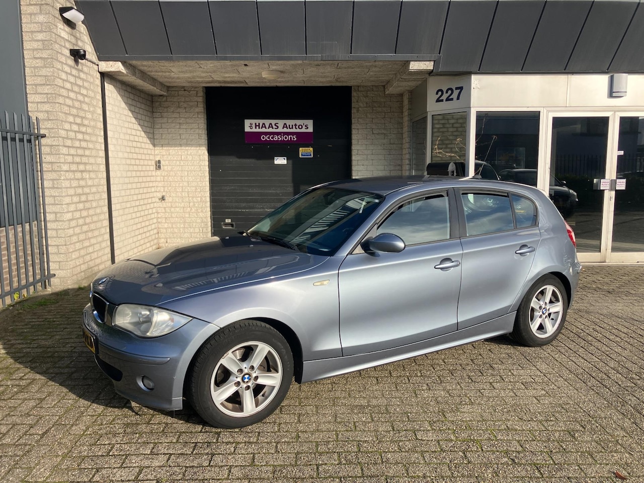 BMW 1-serie - 116i / AIRCO ACC / CRUISE / APK NOVEMBER 2026 / WINTER+ZOMERSET / 5 DEURS - AutoWereld.nl