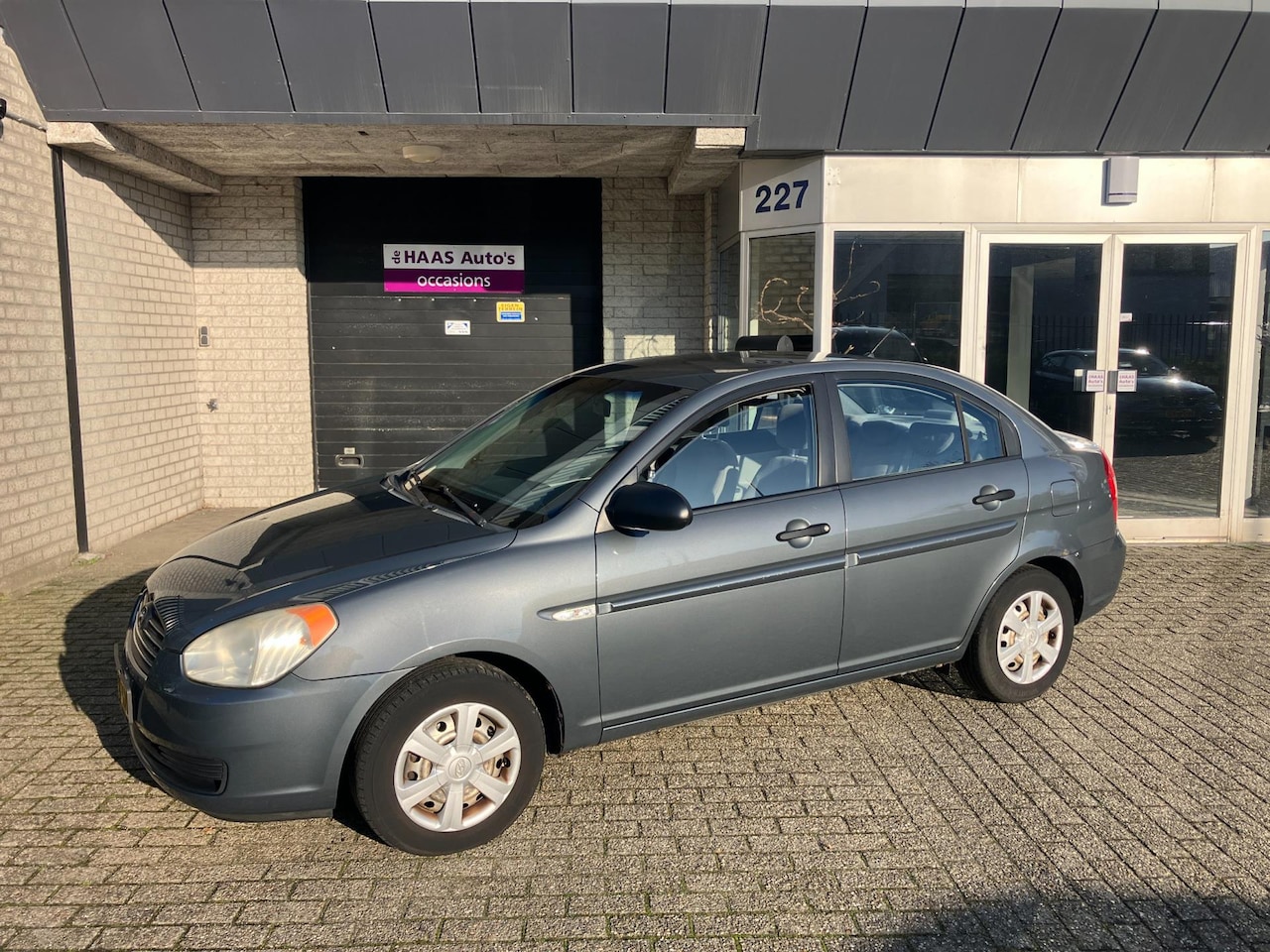 Hyundai Accent - 1.4i Dynamic / SEDAN / APK JULI 2026 / NWE MODEL / AIRCO / - AutoWereld.nl