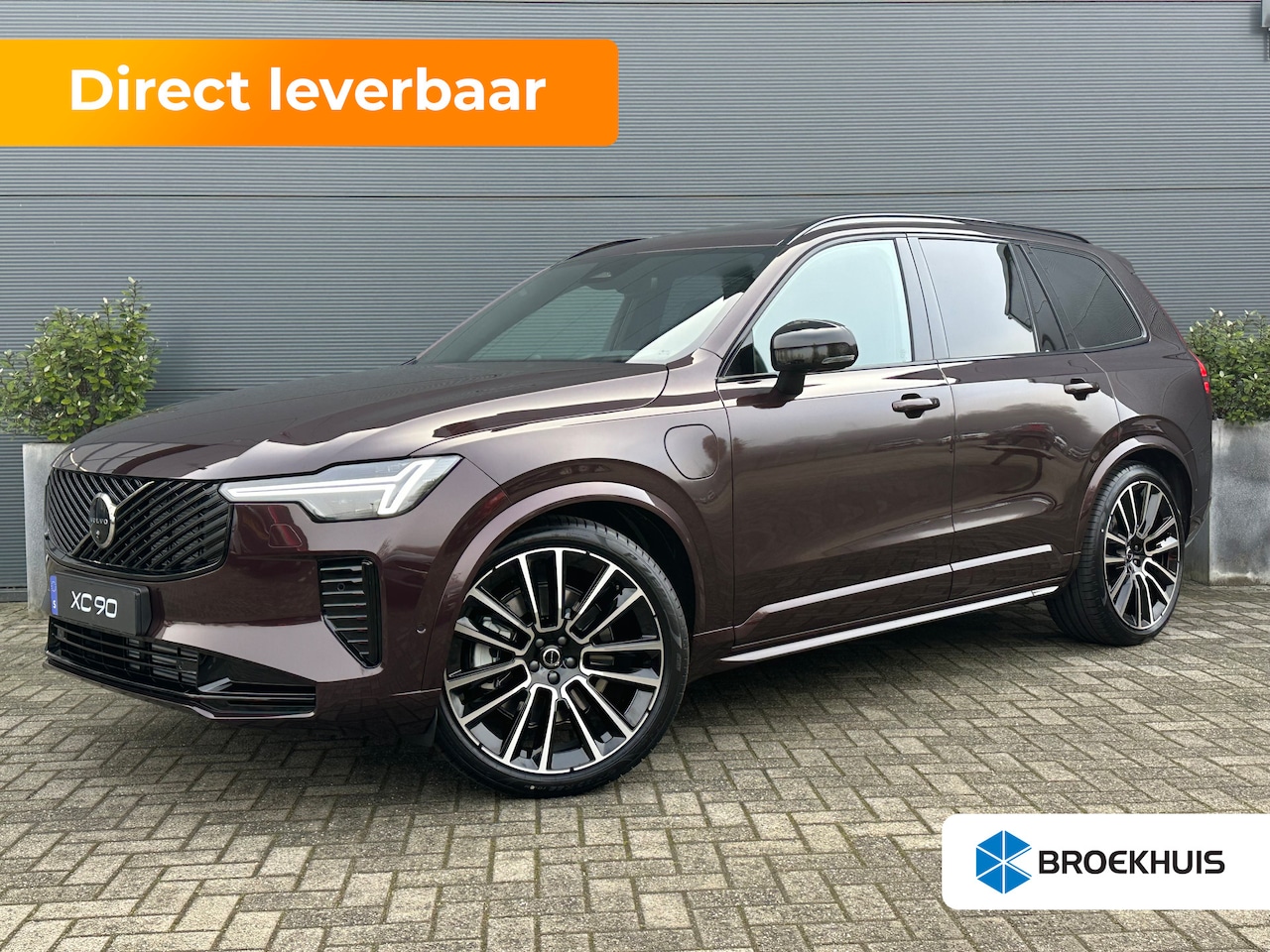Volvo XC90 - Ultra Dark Recharge Plug-In Hybrid AWD | 22" 7-Dubbel Spaaks Black Diamant Cut | 3e stoelr - AutoWereld.nl