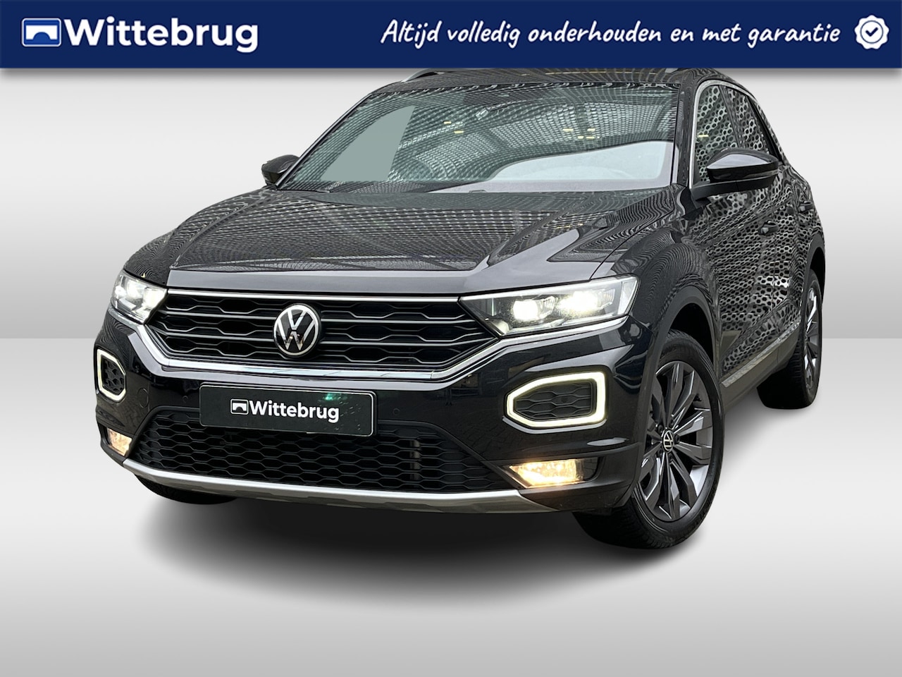 Volkswagen T-Roc - 1.5 TSI 150PK Sport / LED Plus / Achteruitrijcamera / Stoelverwarming / Elektrische Achter - AutoWereld.nl