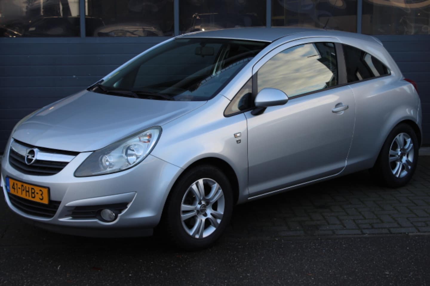 Opel Corsa - 1.3 CDTi EcoFlex S/S '111' Edition 1.3 CDTi EcoFlex S/S '111' Edition - AutoWereld.nl