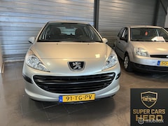 Peugeot 207 - 1.4-16V XR