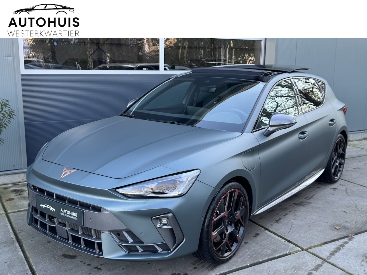 CUPRA Leon - 1.5 TSI e-Hybrid 272pk DSG VZ Extreme Panoramadak Schaalstoelen Sennheiser matte lak! - AutoWereld.nl