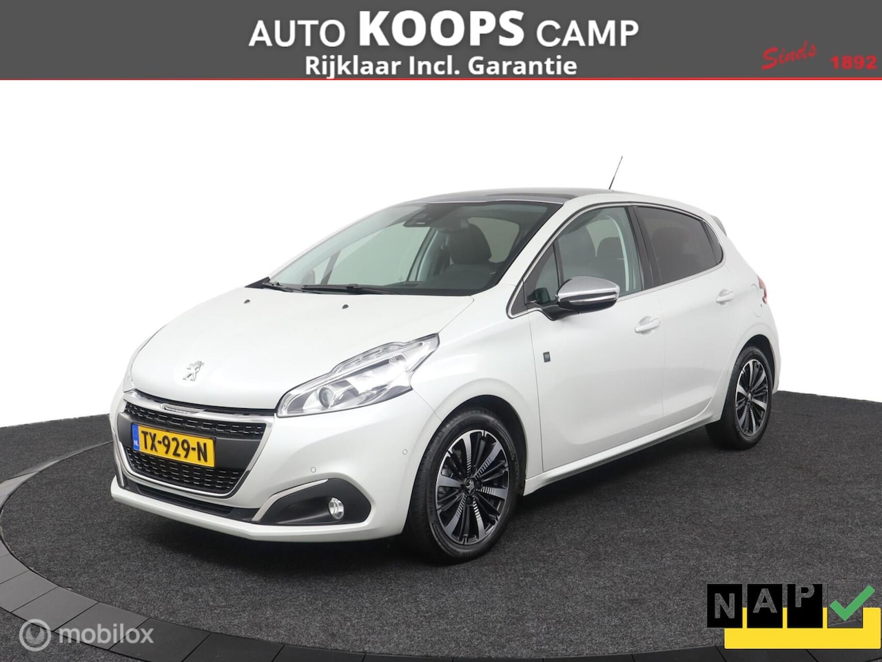 Peugeot 208 - 1.2 PureTech Allure Tech Edition | Carplay | Glazendak | Clima | Elec.ramen | Wit metallic - AutoWereld.nl