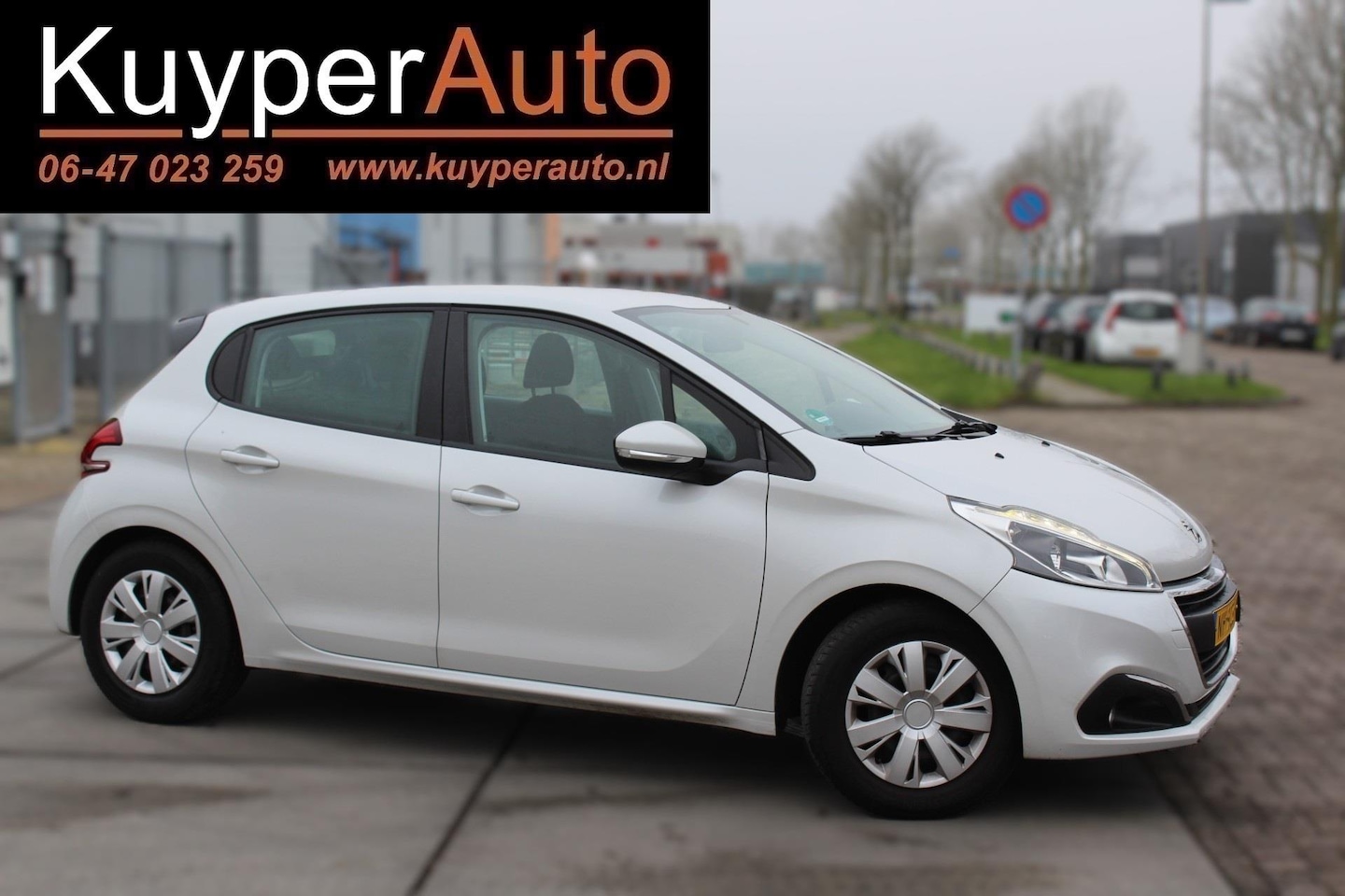 Peugeot 208 - 1.2 PureTech Blue Lion APPLE CAR PLAY- AFN TREKHAAK NAP -MULTIMEDIA - AutoWereld.nl