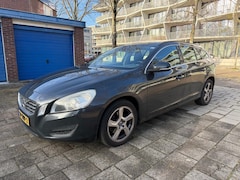 Volvo V60 - 1.6 T4 132kw R-Design Automaat Cruise PDC NAVI