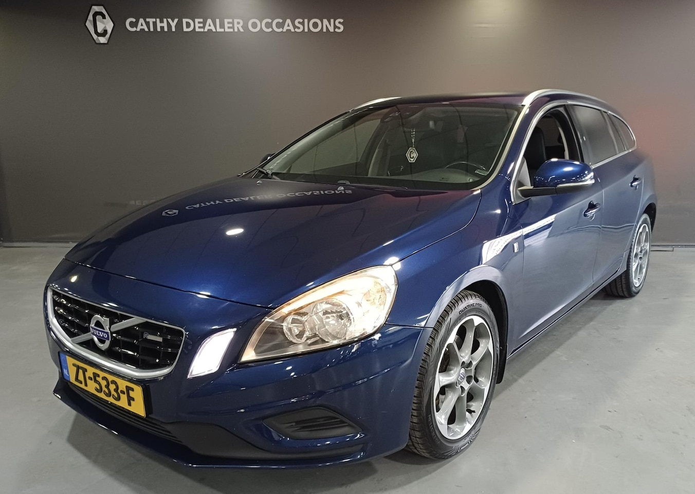 Volvo V60 - 1.6 DRIVe R-Design Ocean Race Leder Cruise Climate LMV Stoelverwamring Uniek uitvoering - AutoWereld.nl