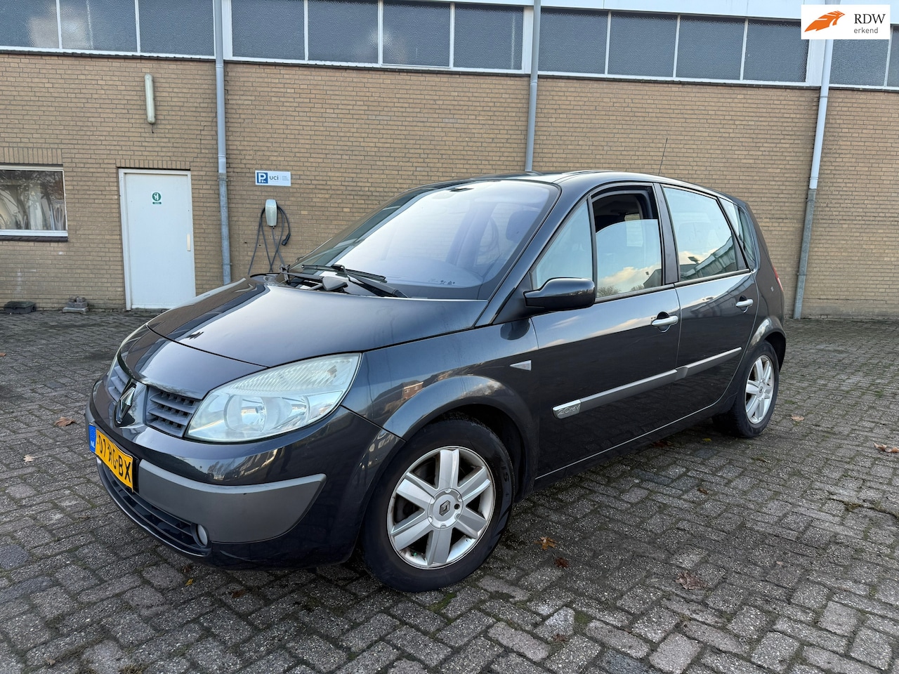 Renault Scénic - 2.0-16V Privilège Luxe AUTOMAAT/APK/11-2026/CLIMA - AutoWereld.nl