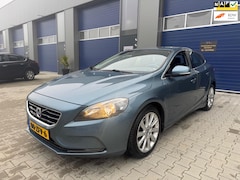 Volvo V40 - 1.6 D2 Momentum navi camera led nap