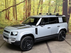 Land Rover Defender 110 - 3.0 D200 MHEV VAN Grijs Kenteken Aut. Black Pack 22 Inch 6 Cilinder Apple Carplay 360 Came