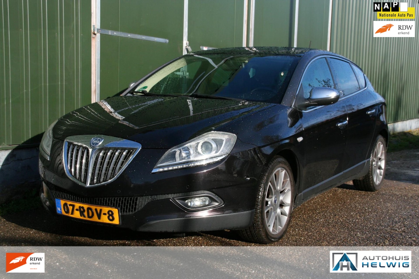 Lancia Delta - 1.4 M.air Platino 1.4 M.air Platino, LEER, AIRCO, NAVIGATIE, PANORAMADAK LEES TEKST - AutoWereld.nl