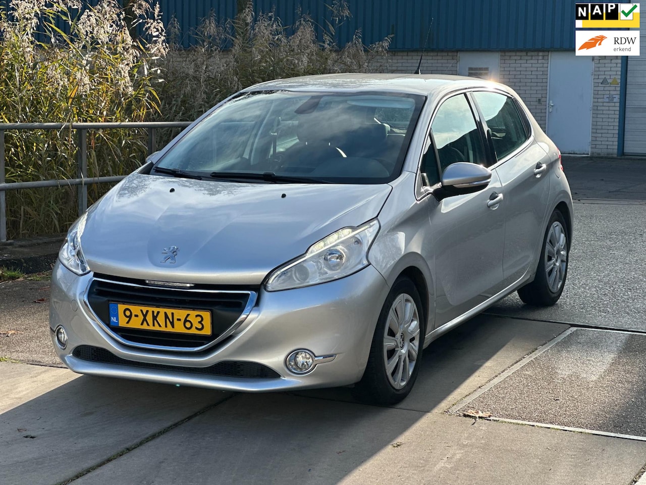 Peugeot 208 - 1.6 VTi Allure Automaat! Clima! PDC! LM velgen! 91.800 KM NAP! - AutoWereld.nl