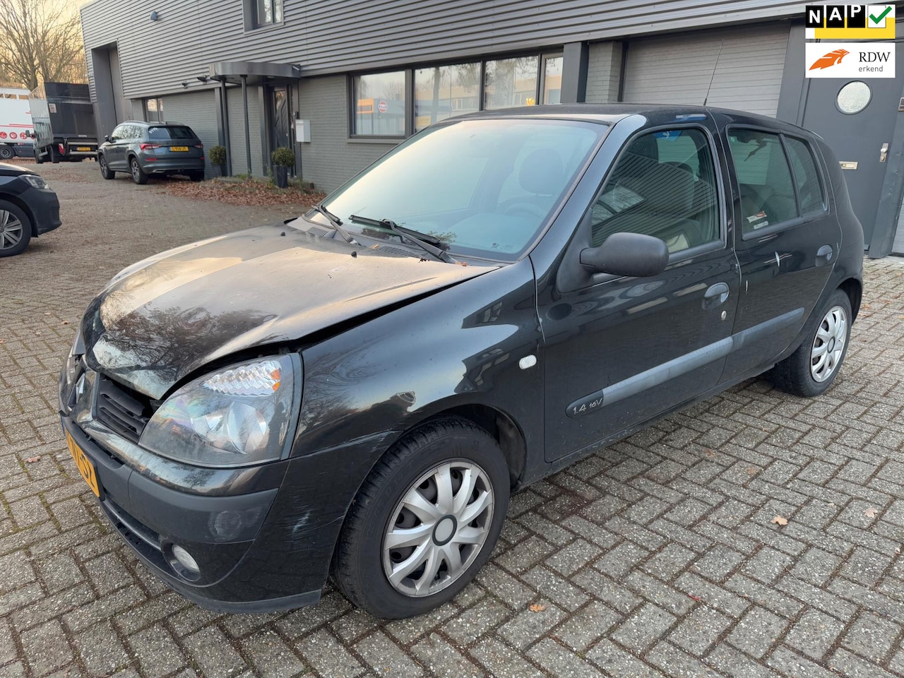 Renault Clio - 1.4-16V Privilège Comfort 1.4-16V Privilège Comfort - AutoWereld.nl