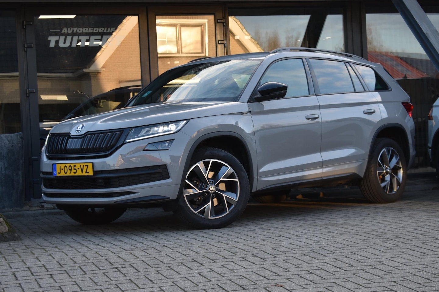 Skoda Kodiaq - 1.5 TSI Sportline 7p. | MJ21 | CAMERA | VIRTUAL | NAP | STUUR / STOELVERWARMING | APPLE CA - AutoWereld.nl