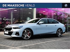 BMW 5-serie - 550e xDrive High Executive M Sport Automaat / Panoramadak / Adaptief onderstel professiona