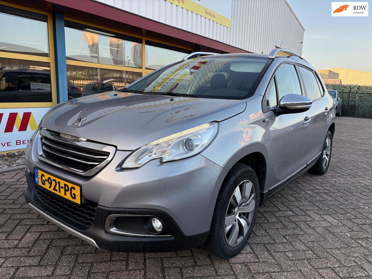 Peugeot 2008 - 1.2 PureTech Allure APK T/M 22-12-2026 PANARAMDAK - AutoWereld.nl
