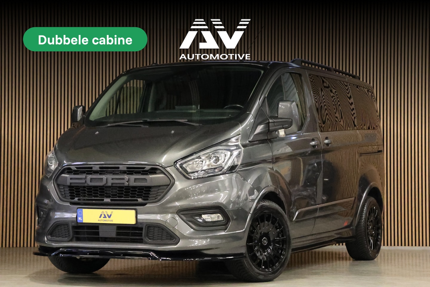 Ford Transit Custom - 310 2.0 TDCI Sport DC 170 PK | Navigatie | Camera | CarPlay | Blind Spot | Alarm Klasse 3 - AutoWereld.nl