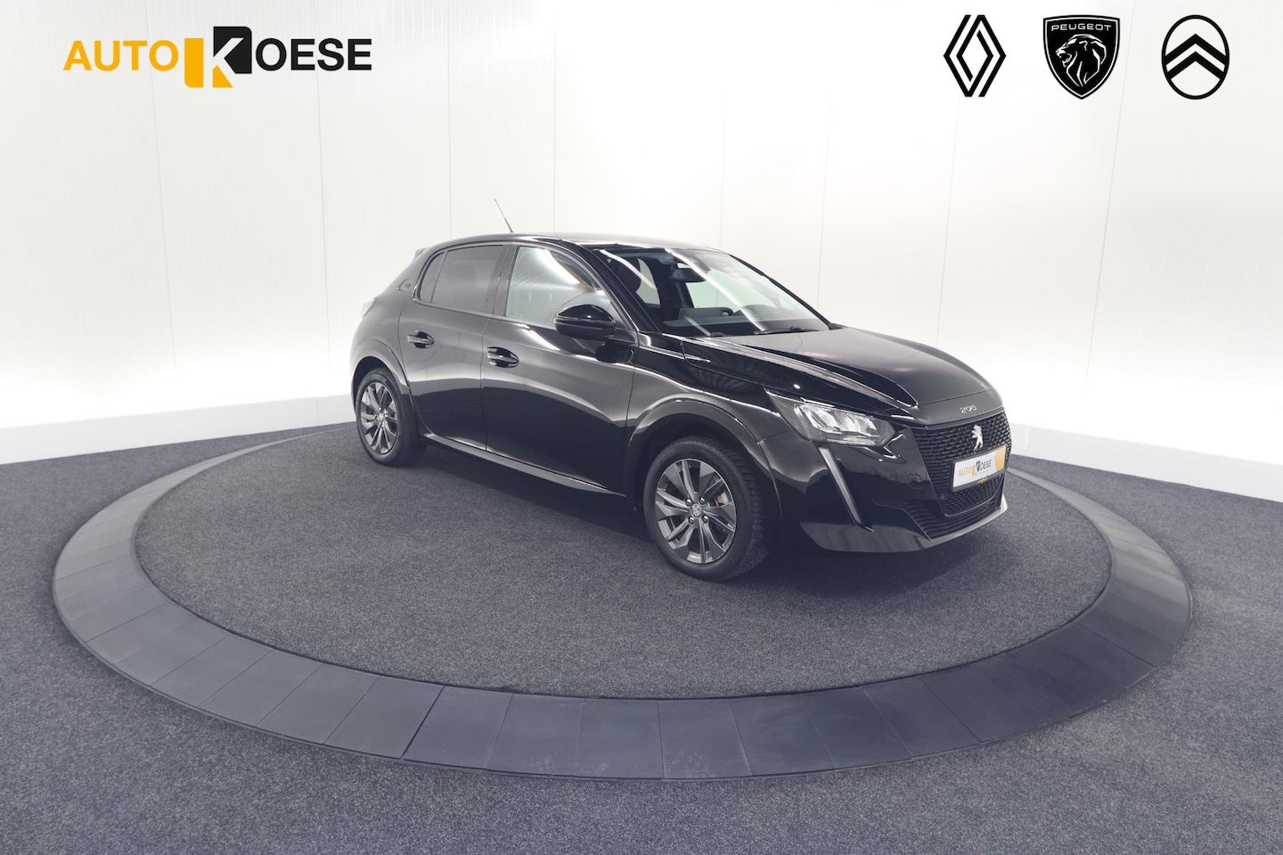 Peugeot e-208 - EV Allure 50 kWh | 3 Fase Laadfunctie | Parkeersensoren | Apple Carplay - AutoWereld.nl