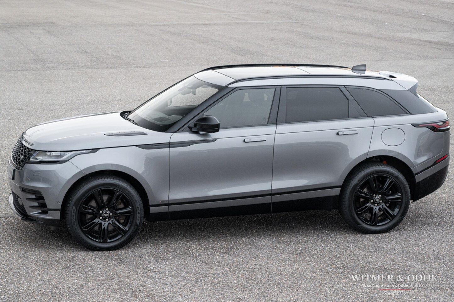 Land Rover Range Rover Velar - 2.0 P400e R-dynamic, panodak - AutoWereld.nl