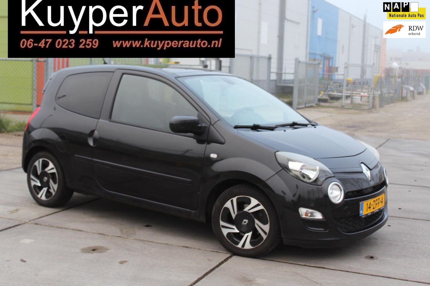 Renault Twingo - 1.2-16V Dynamique 1.2 16V Dynamique ,,panoramadak ,,clima,,cruise - AutoWereld.nl