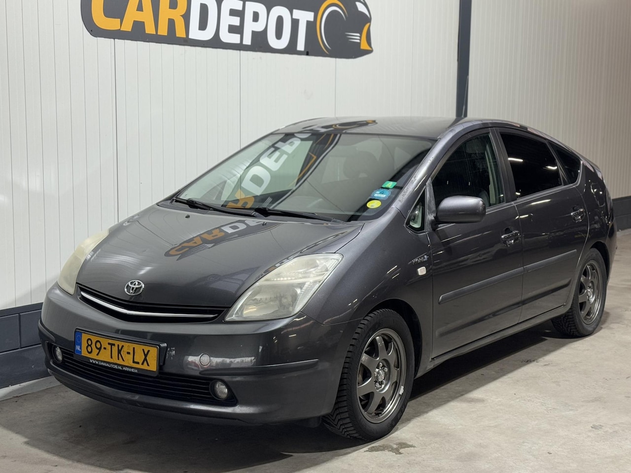 Toyota Prius - 1.5 VVT-i Technisch 100 % Vol Jaar APK - AutoWereld.nl