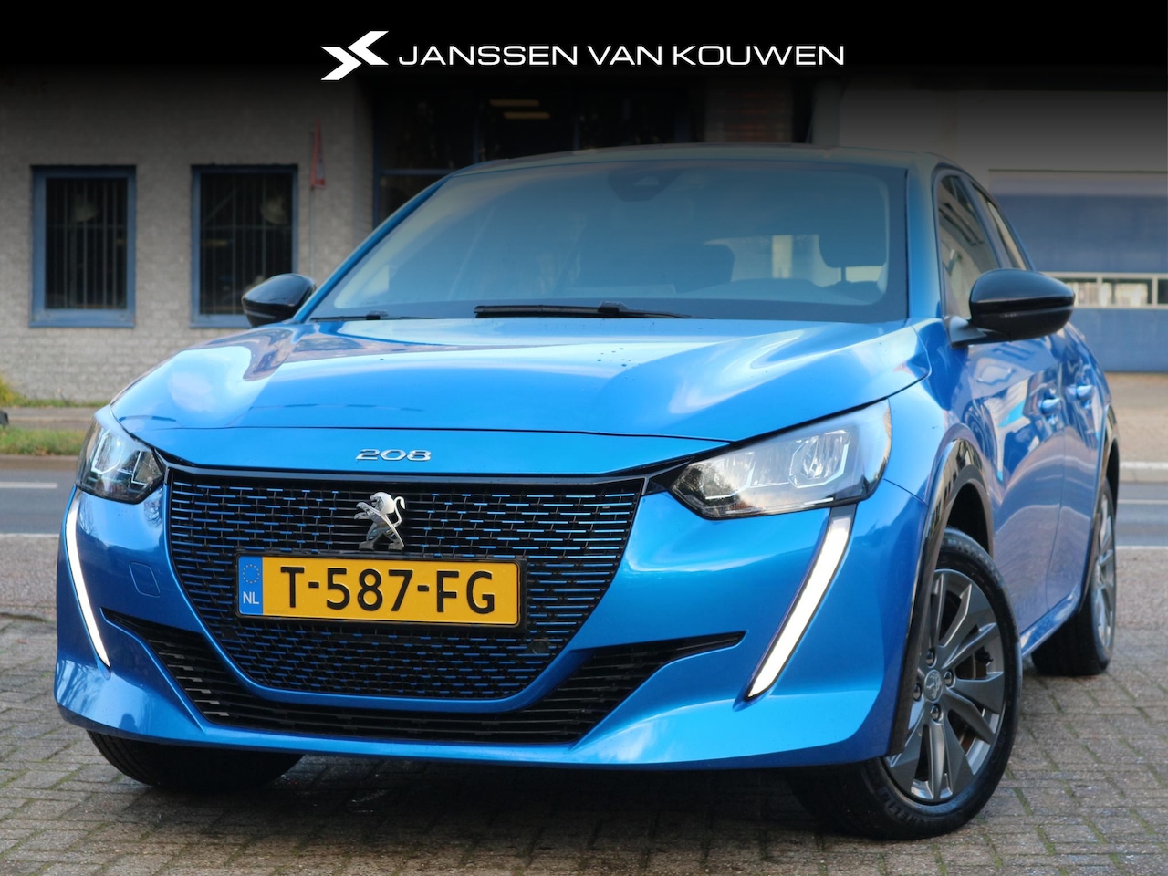 Peugeot e-208 - EV Active Pack 50 kWh / Climate Control / Sensoren / 16" LMW - AutoWereld.nl