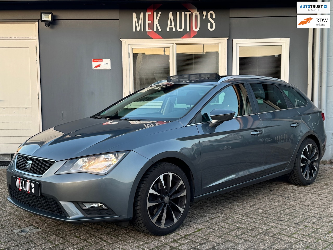SEAT Leon ST - 1.4 EcoTSI Style|Panoramadak|Climate|Trekhaak| - AutoWereld.nl
