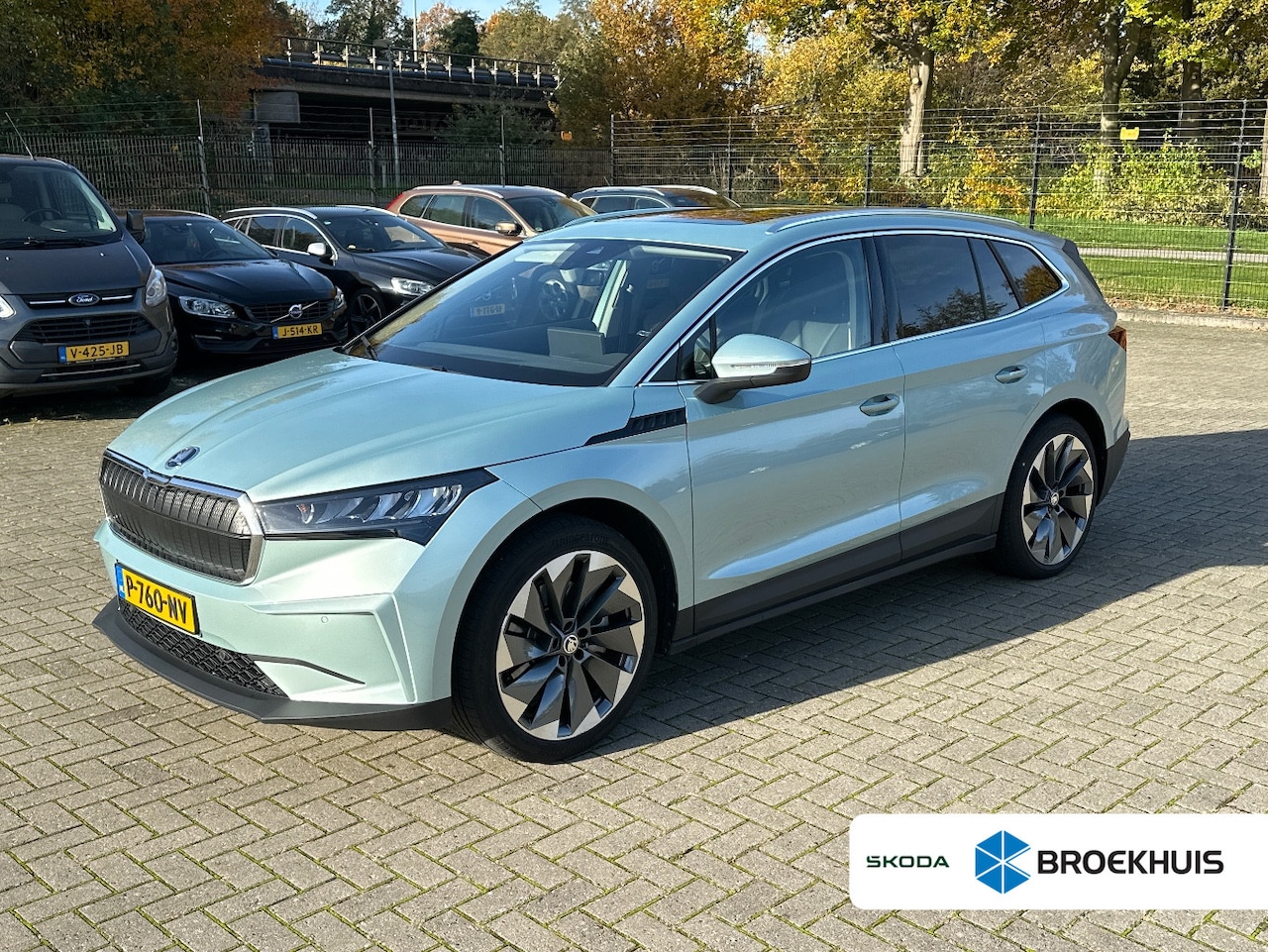 Skoda Enyaq iV - 80 | Schuif-kanteldak | Elektrisch verstelbare stoelen met geheugen | Wegklapbare trekhaak - AutoWereld.nl
