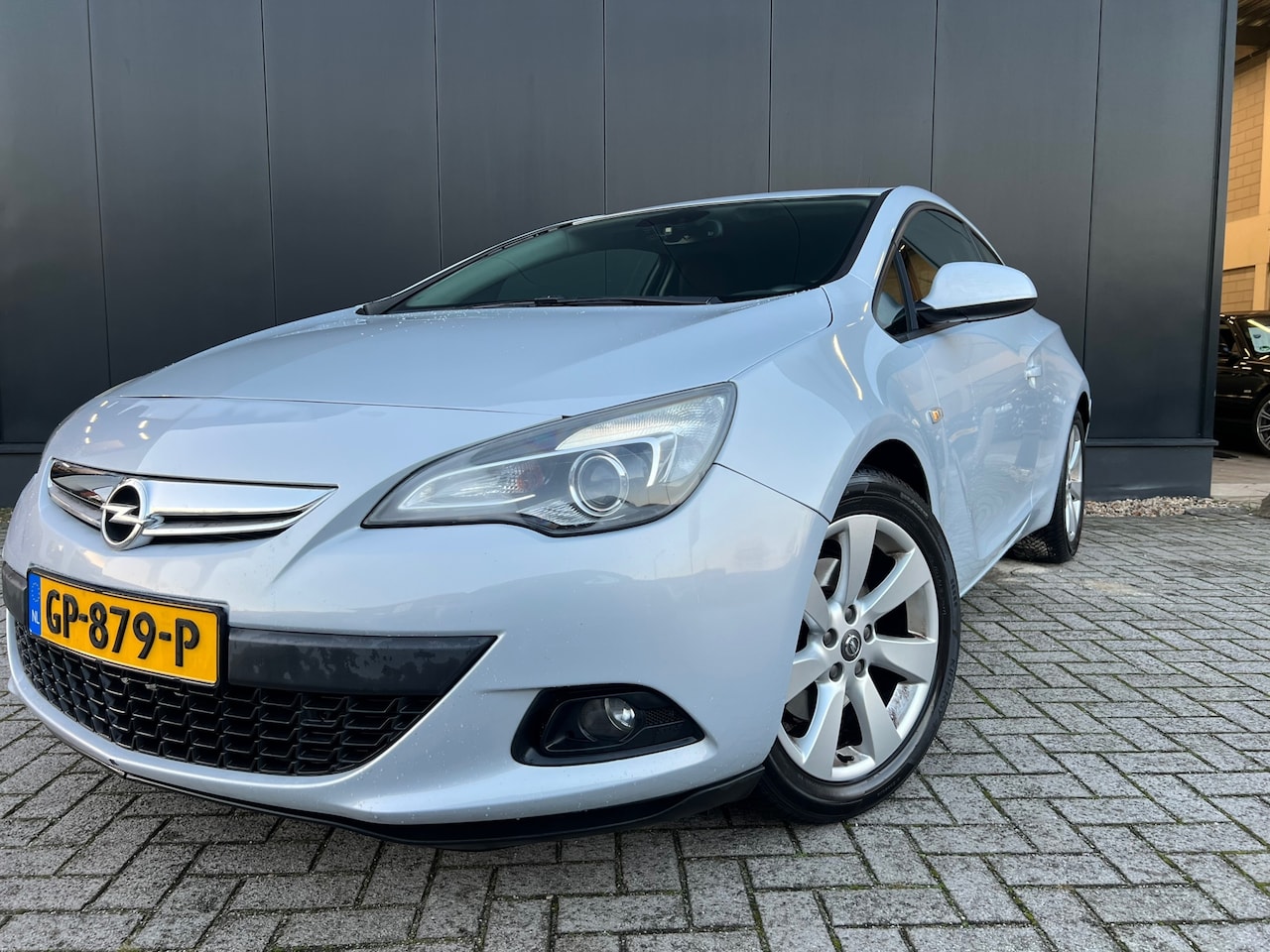 Opel Astra GTC - 1.4 Turbo Sport '12 18'Lmv/ZrMooi!! - AutoWereld.nl