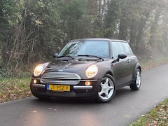 MINI Cooper - 1.6 | Automaat + Clima + Leder Nu € 2.450,