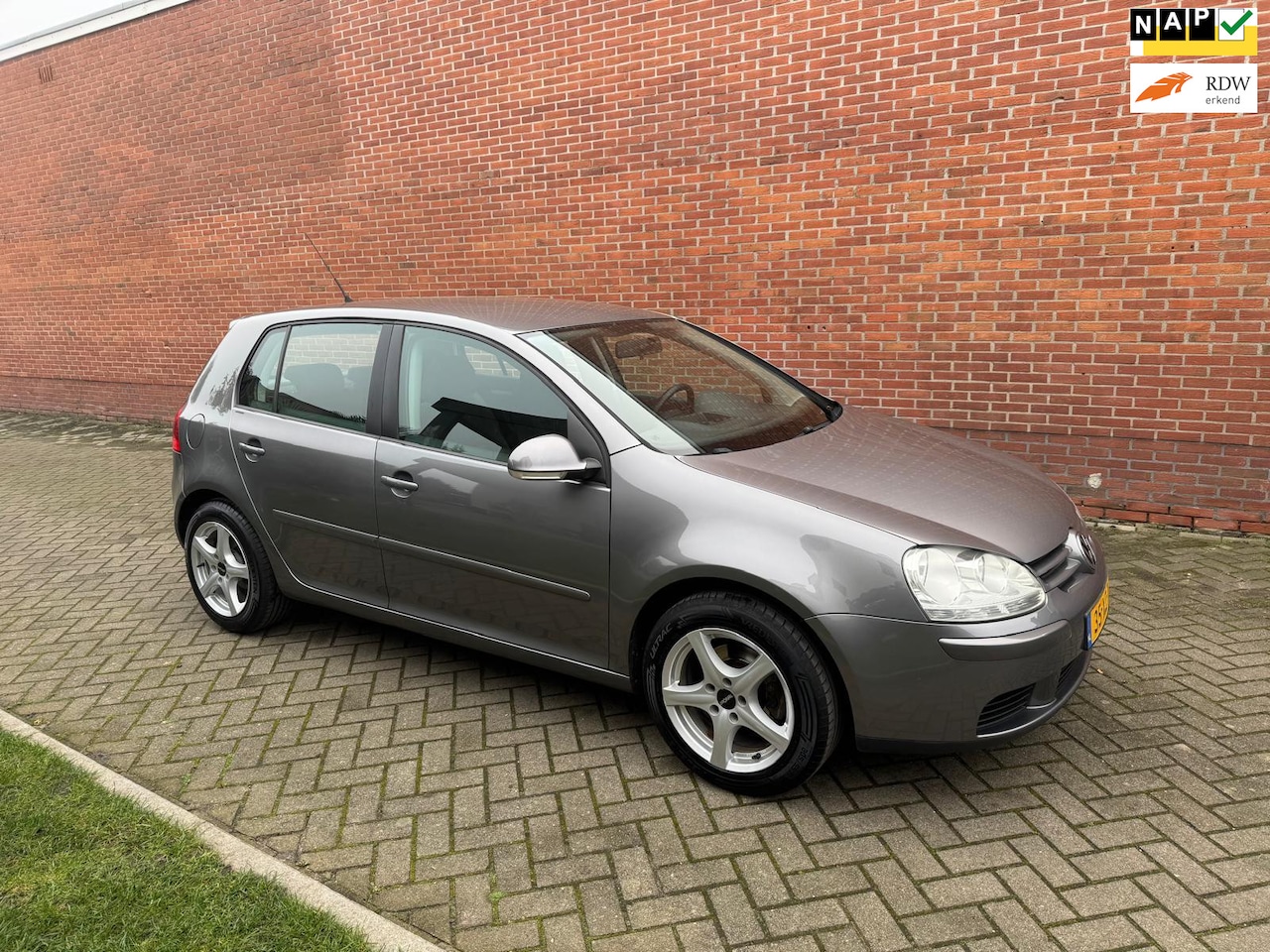 Volkswagen Golf - 1.6 Optive 4 Airco Nieuwe Apk - AutoWereld.nl