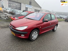 Peugeot 206 - 1.6-16V Gentry Premium Clima Bj:2002 NAP