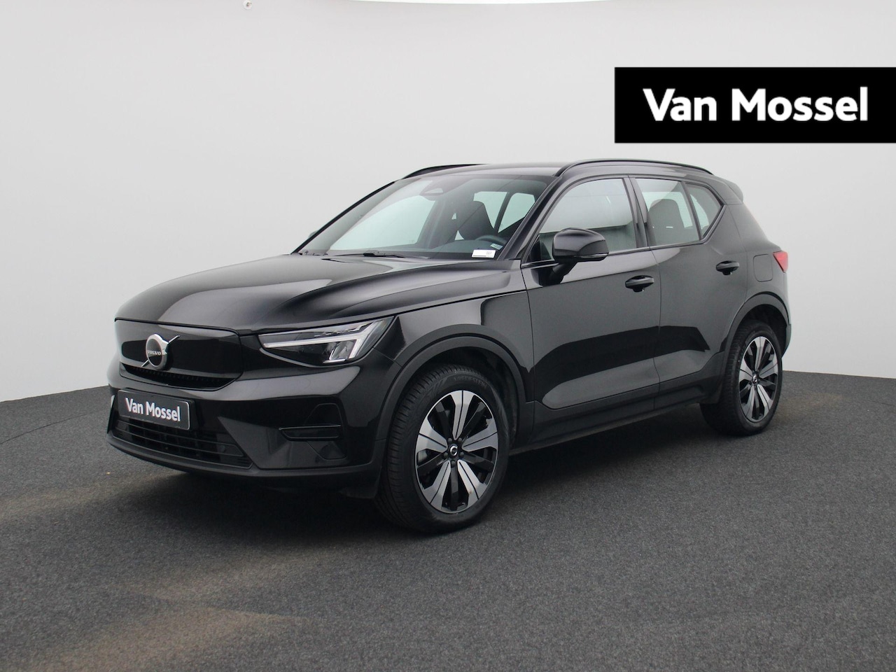 Volvo XC40 - Recharge Core AUTOMAAT | NAVIGATIE | CAMERA | CRUISE | CLIMA | APPLE CARPLAY | LMV | PDC | - AutoWereld.nl